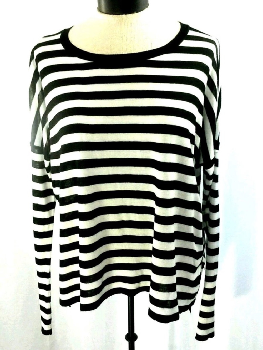 H&M Black and White Striped Long-Sleeve Light Sweater